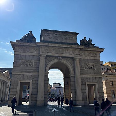 Апартаменты Duomo Design Cube - 10 Minutes Walk From Brera Милан Экстерьер фото